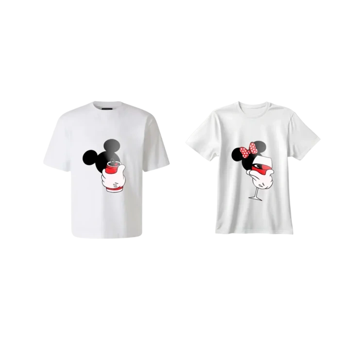 Mockups polos para parejas Mickey Minnie con latas e1744062536870